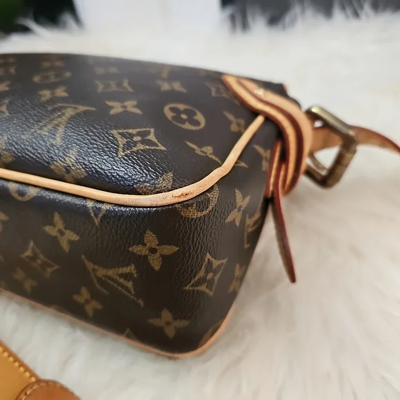 🔥🔥Good Condition 🔥 Authentic Louis Vuitton hudson pm - Picture 10 of 17